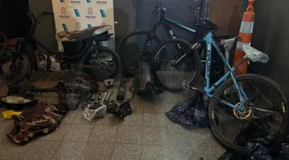 Menores investigados por el hurto de una moto: los domicilios donde viven fueron allanados