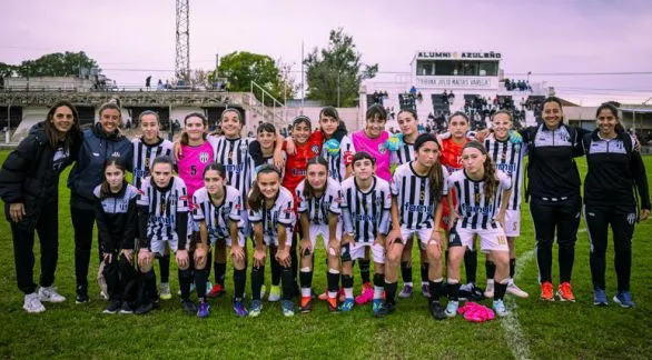 Alumni, campeón en Sub 13 Femenino 