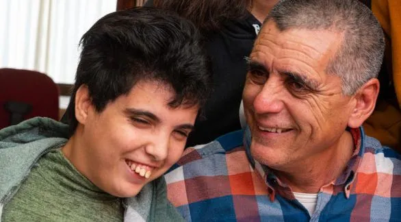 Una familia que se adapta con mucho amor y paciencia: el testimonio de Pablo Monticelli en el Día del Padre