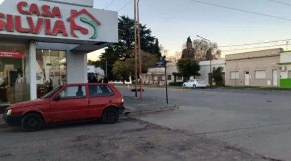 Siniestro vial sin consecuencias graves entre un auto y una moto
