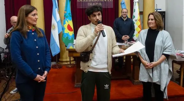Abi González recibió una distinción del Concejo Deliberante por su álbum premiado con el Gardel 2025