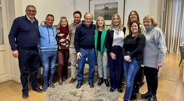  Aloisi y demás referentes del MDF de la séptima,   en encuentro con ministros del gobernador Kicillof
