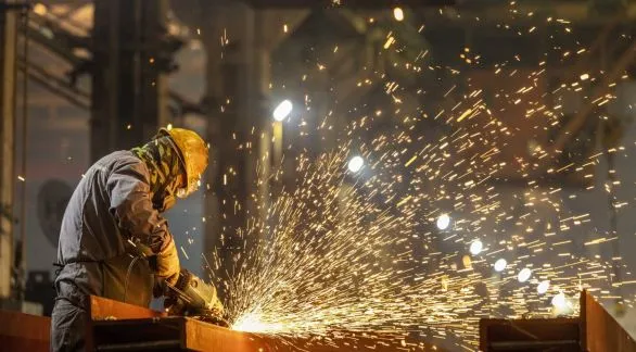 Despidos, suspensiones y rebaja salarial: la crisis impacta en fábricas bonaerenses
