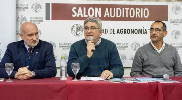 Para el ministro Javier Rodríguez, "no quedan dudas de la importancia del sector público"