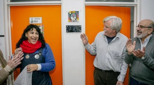  La biblioteca de la Escuela 503   fue nombrada "Osvaldo J. Bayer"