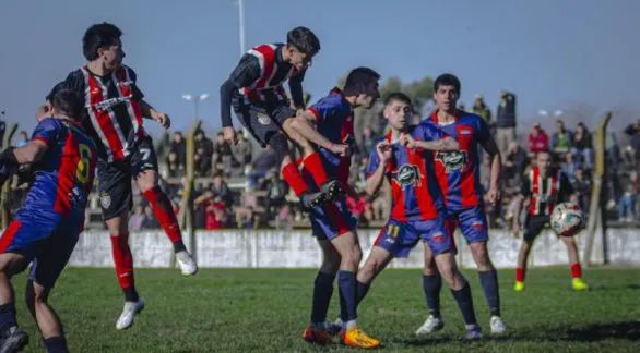 Chacarita volvió a ganar y está en la definición del Apertura