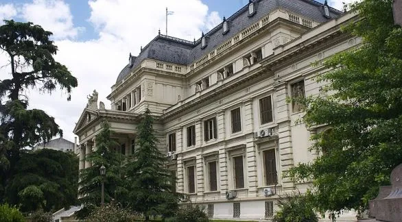 Los frentes electorales bonaerenses aceleran las negociaciones y aparecen los primeros nombres firmes