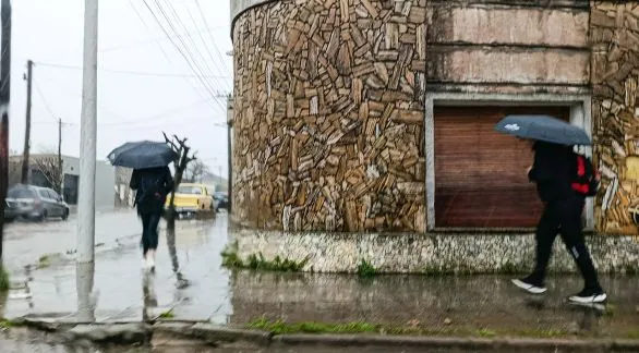 Exceso hídrico en Azul: lluvias actuales superan significativamente promedios históricos