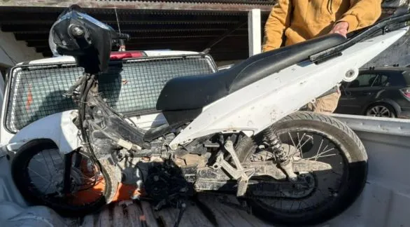 Adolescentes menores de edad y motocicletas