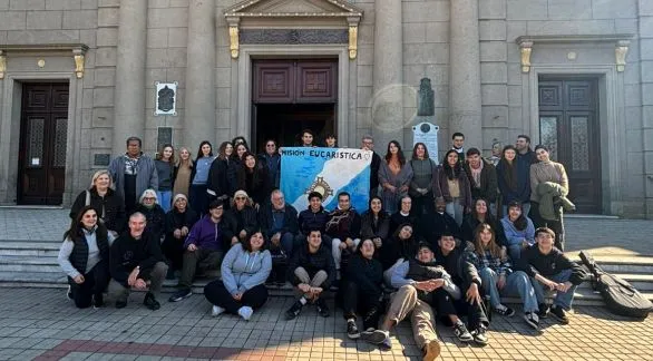 Se realizó la Misión Eucarística en Las Flores