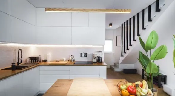 Luces, cerraduras, cámaras: tu hogar más seguro y cómodo con tecnología smart