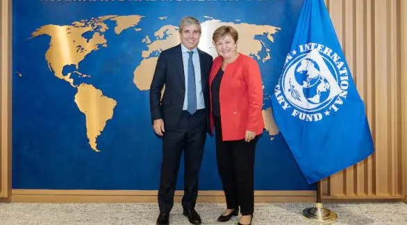 El FMI aprueba la primera revisión del acuerdo y está más cerca un desembolso de otros U$S 2.000 millones