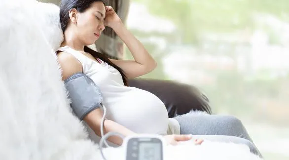 ¿Qué es la preeclampsia y qué signos hay que tener en cuenta durante el embarazo?