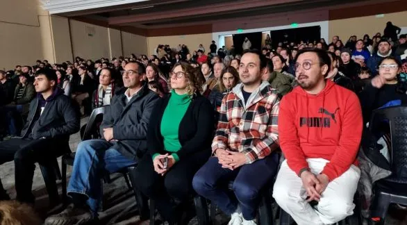 Con gran participación de la  comunidad, comenzó "Azul te Abriga"