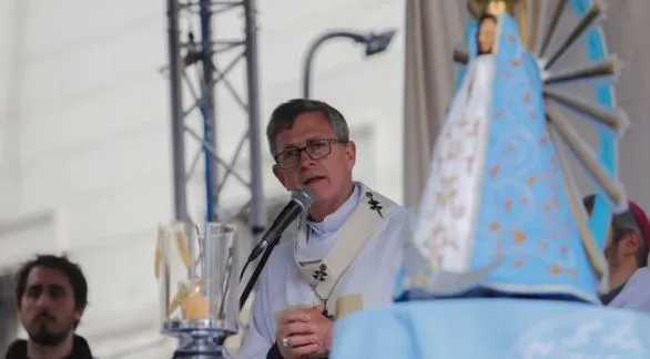 García Cuerva remarcó en el día de San Cayetano que "la responsabilidad de que estemos mal es de todos"