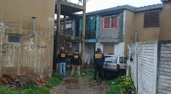  Policías realizaron dos allanamientos por  el robo sucedido días atrás en un negocio 