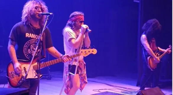 El Teatro Español vibró con  el tributo a Guns N' Roses  