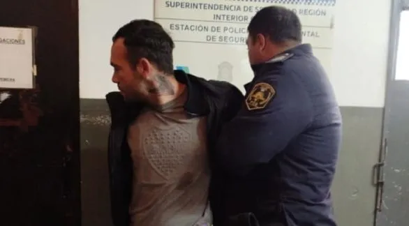 Lo aprehendieron luego de que se metió en una casa para amenazar a un joven