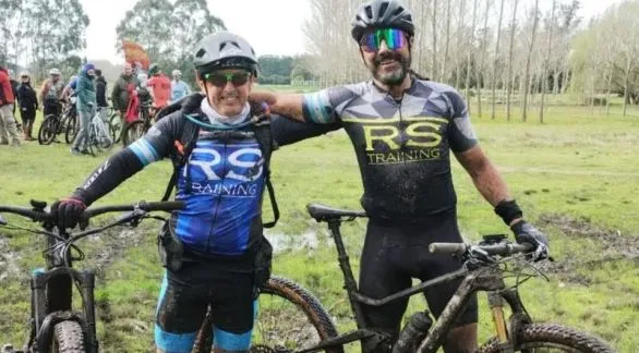 Dos victorias azuleñas en Mar del Plata 