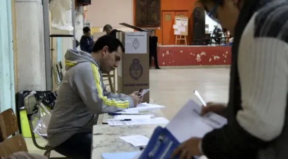Elecciones: el lunes habrá clases y otorgan plus para la limpieza de escuelas
