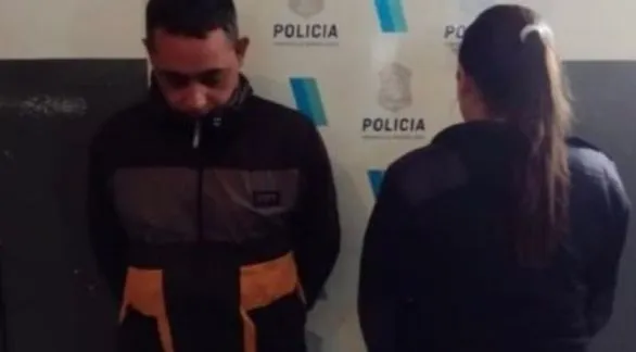 Por agredir varias veces a su expareja  un azuleño cumple dos años de prisión