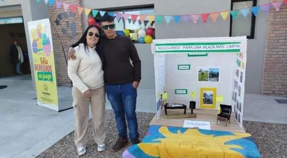 El Barrio El Sol celebra el éxito de sus  jóvenes en el programa Decisión Niñez