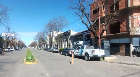 Guiaba una motocicleta y embistió a una peatona