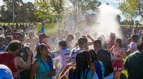 La Loma del Parque se vistió de primavera con la Promo