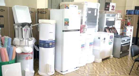 Se invirtieron $32 millones en equipamiento  que será destinado a 26 escuelas del distrito