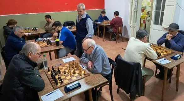  El torneo Oficial "A" tiene tres punteros