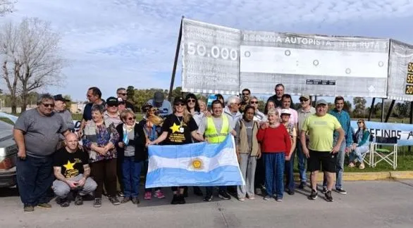 Los autoconvocados por la Ruta 3 y un nuevo "banderazo"