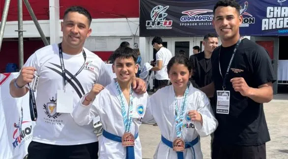 Azuleños hicieron podio en el Mundial de Taekwondo