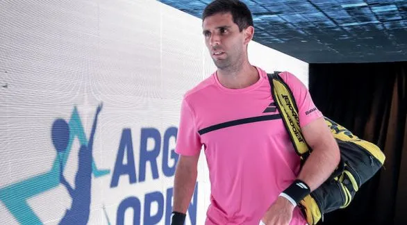  Federico Delbonis y   su partido despedida